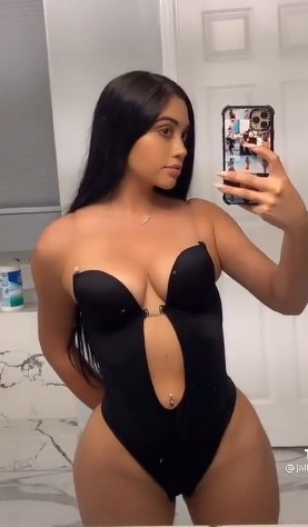 Jailyne Ojeda Hot Body Video